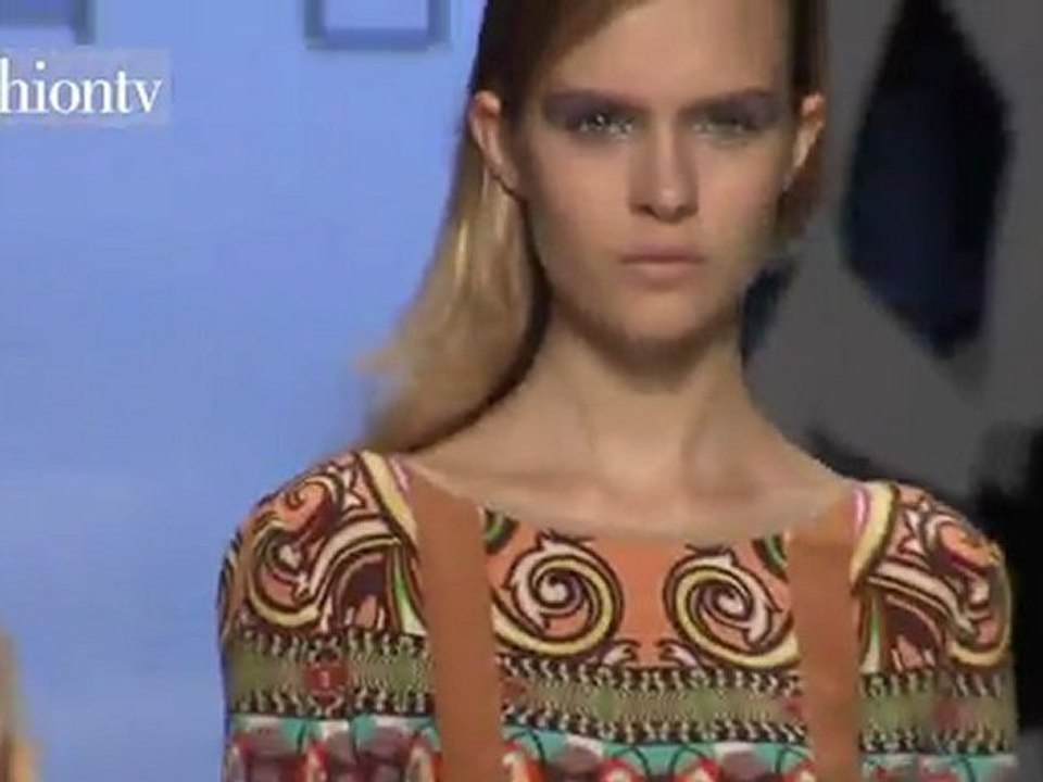 Model Magdalena Frackowiak at Spring 2012 Fashion Week | FTV