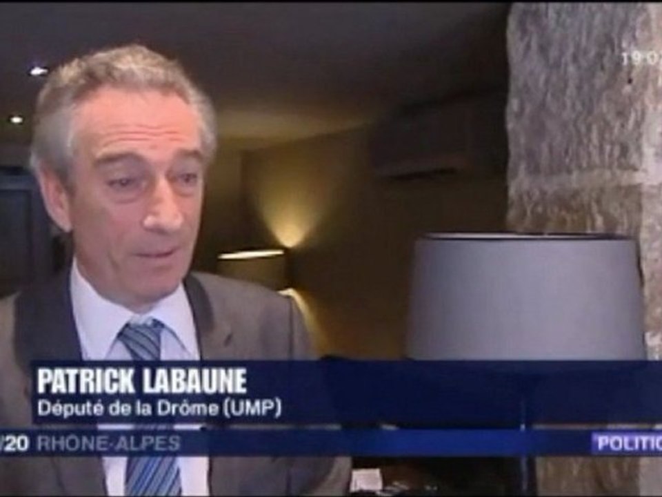 Patrick LABAUNE baisse ses indemnités parlementaires (Valence, 26 janvier 2012)