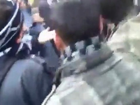 فري برس دمشق جوبر استشهاد احد ابطال حي جوبر في التشييع 29 1 2012