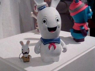 Eeerz, le lapin crētin version pop art