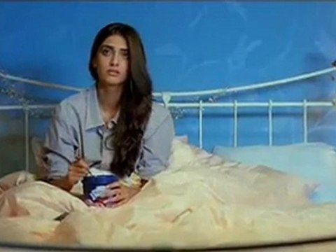 I Hate Luv Storys - Bin Tere - Full Song