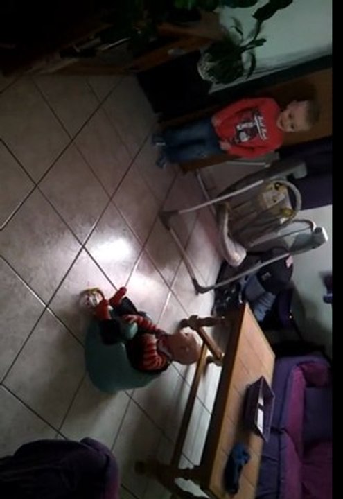 Fous rires entre frères...