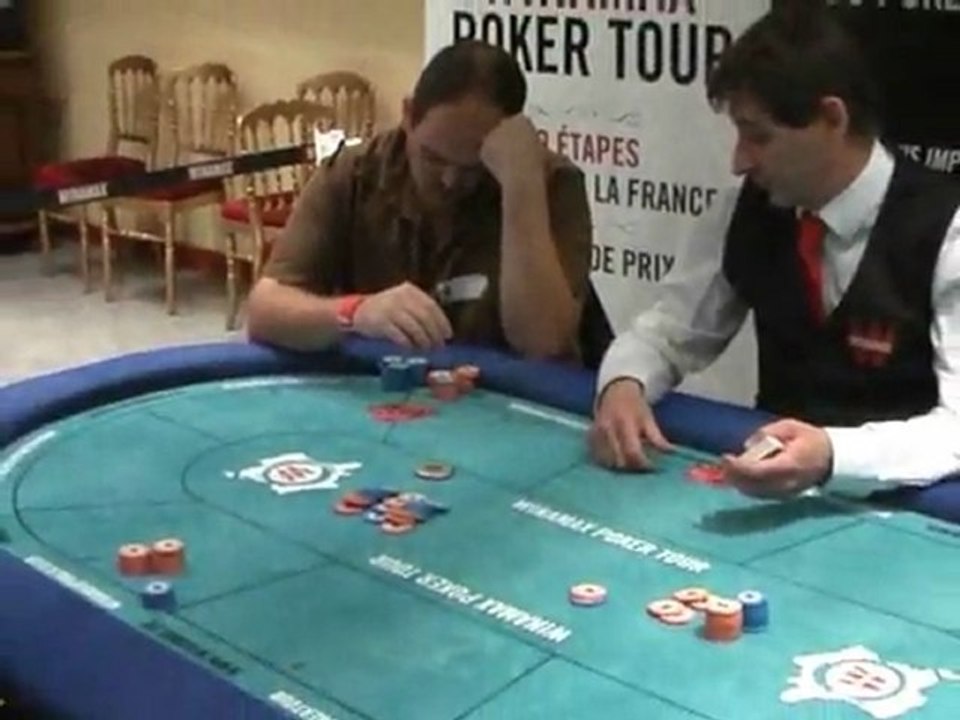 aAa au Winamax Poker Tour Mulhouse - Table finale QQ vs QJ