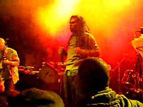 Féfé Typical bashment 2009 Féfé Typical - Pull up & Abu Jamal