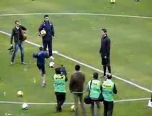 DAVID BECKHAM PLAYING FOOTBALL WITH KID