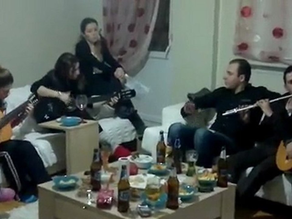 Sigarasever gitarist :)