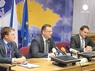 La UE acuerda un pacto fiscal sin Reino Unido y...