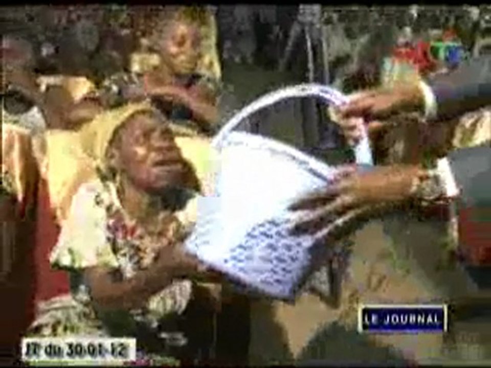 Remise des paniers à plus de 300 femmes de Ouenzé par Serges Bouya