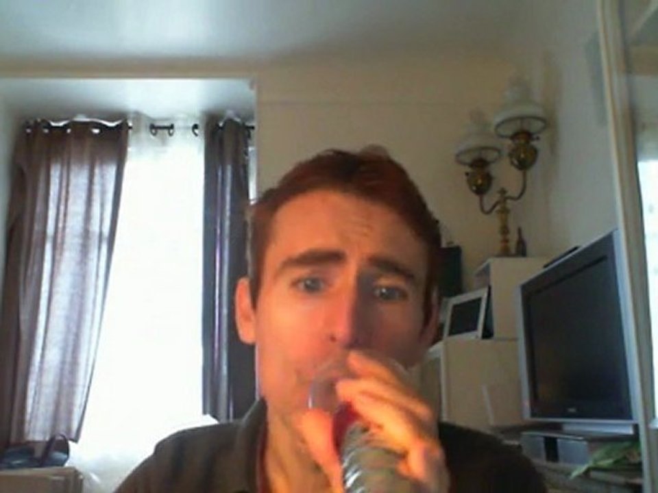 Wiwi égratigne "politiquement correcte" d'Assia