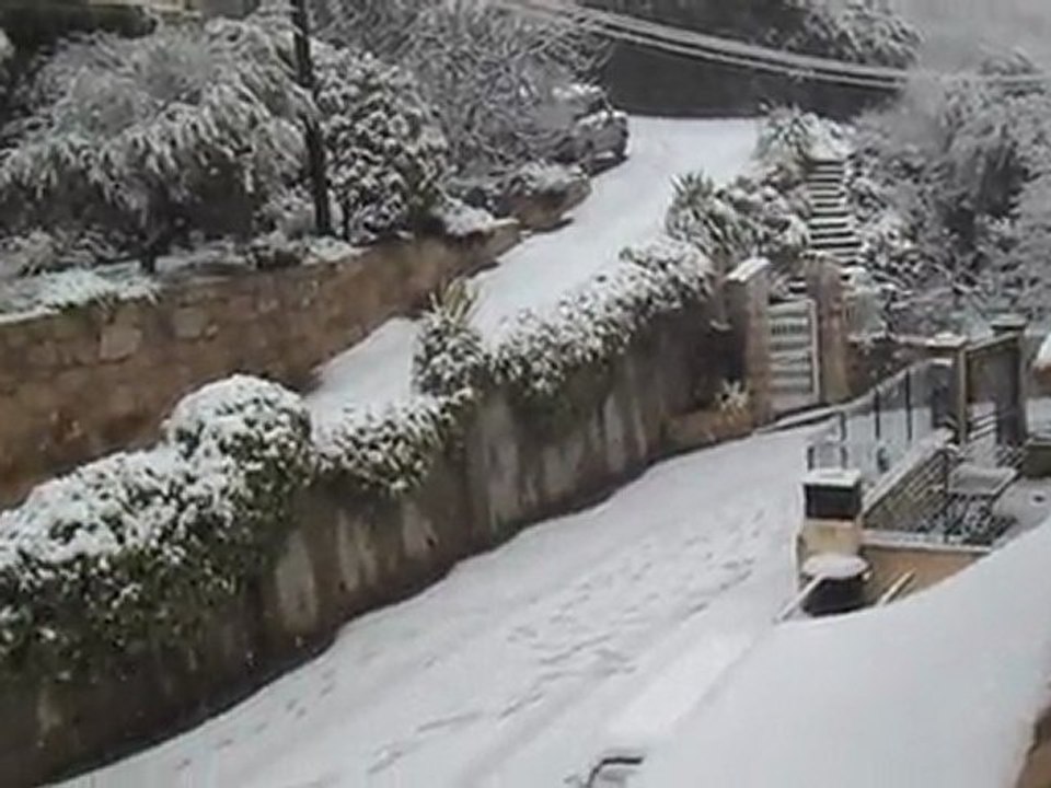 SAM_1367 2ème vidéo chute de neige à Aspremont