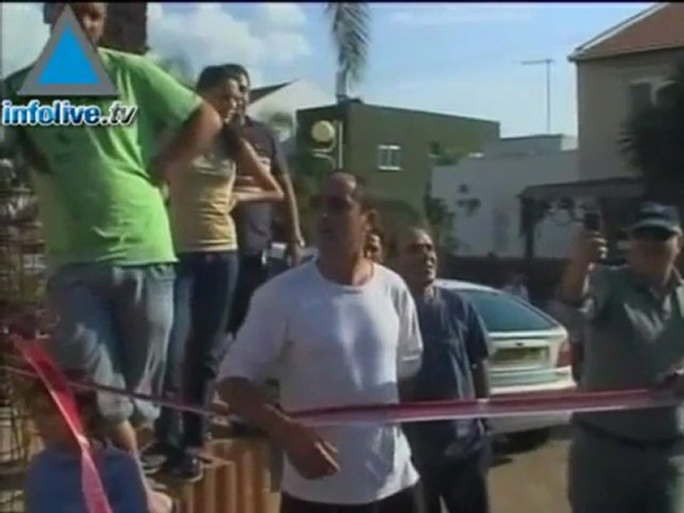 أغلقت اسرائيل اليوم المعابر الحدودية مع قطاع غزة