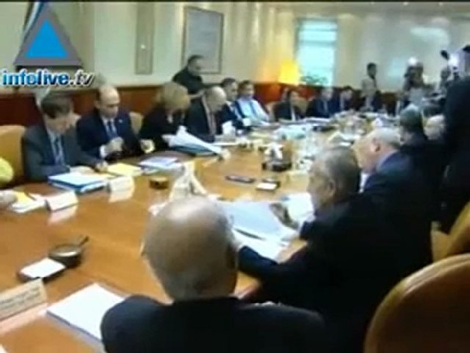 موجز الخامس عشر من تشرين الثاني ظهرا
