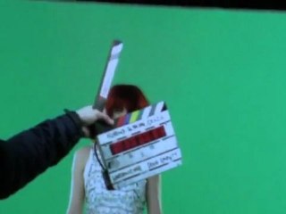 Bring to life this week's special 3D Walk-in, Talking issue of Grazia!