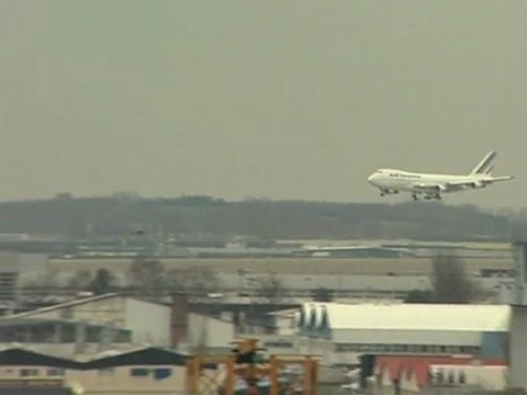Boeing 747-128 F-BPVJ : arrivée en vol au musée de l'Air et de l'Espace