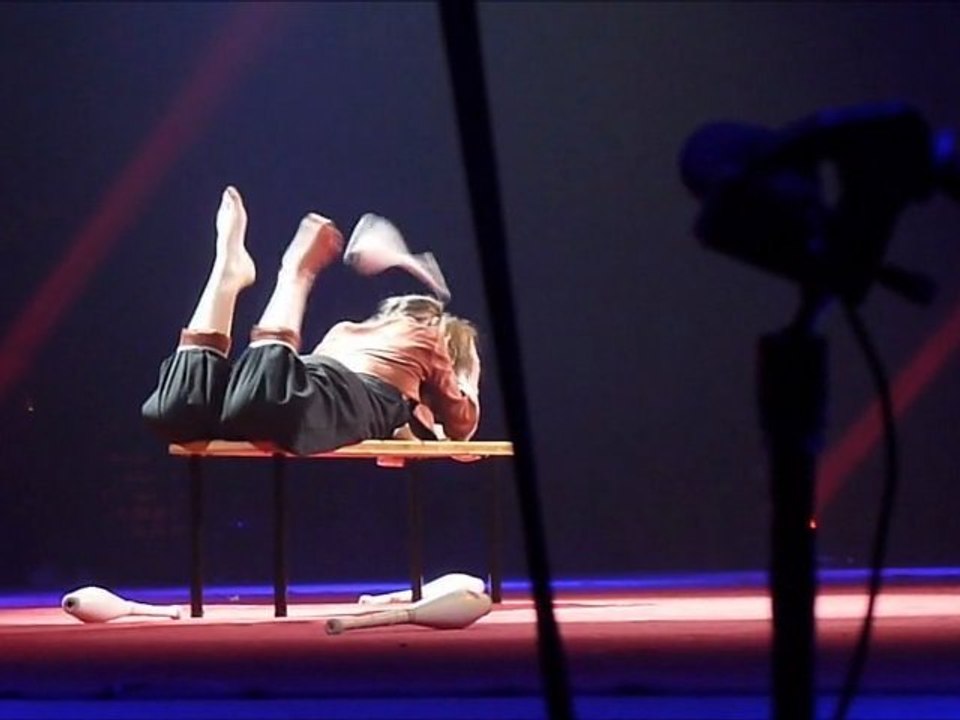 Audrey Decaillon : jongleuse - Festival Mondial du Cirque de Demain