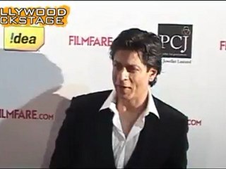 Bollywood SUPPORTS Shahrukh Khan after FIGHT