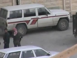 فري برس   حماة شبيحة النظام في مدرسة في حي القصور 30 1 2012