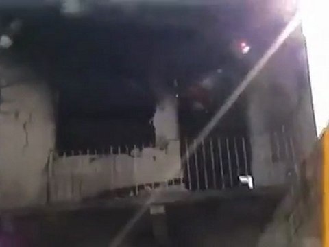 فري برس حماة قصف مدفعي و إطلاق نار عشوائي على قلعة المضيق الأثرية 30 1 2012 ج1