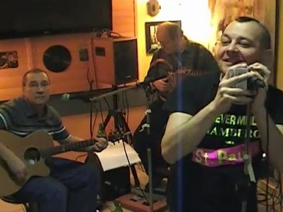 les porcs autonomes, au bar du marché, à Rouen, le 11 février 2011.