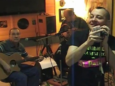 les porcs autonomes, au bar du marché, à Rouen, le 11 février 2011.