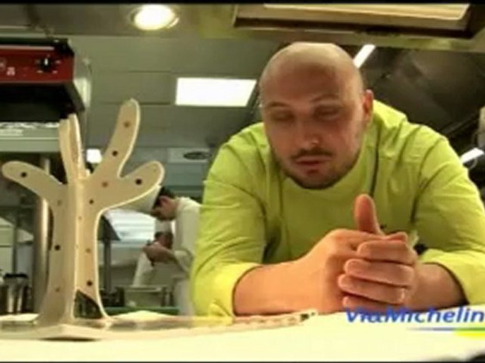 Tim_Burton_Kuhnya_Martinez_VOSTEN_372-280