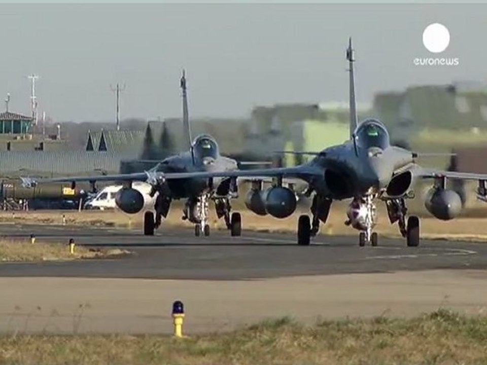 Hindistan'a Fransız savaş uçağı