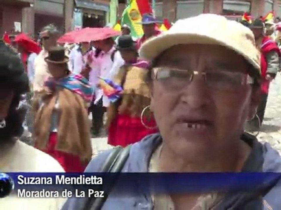 Índio quer estrada