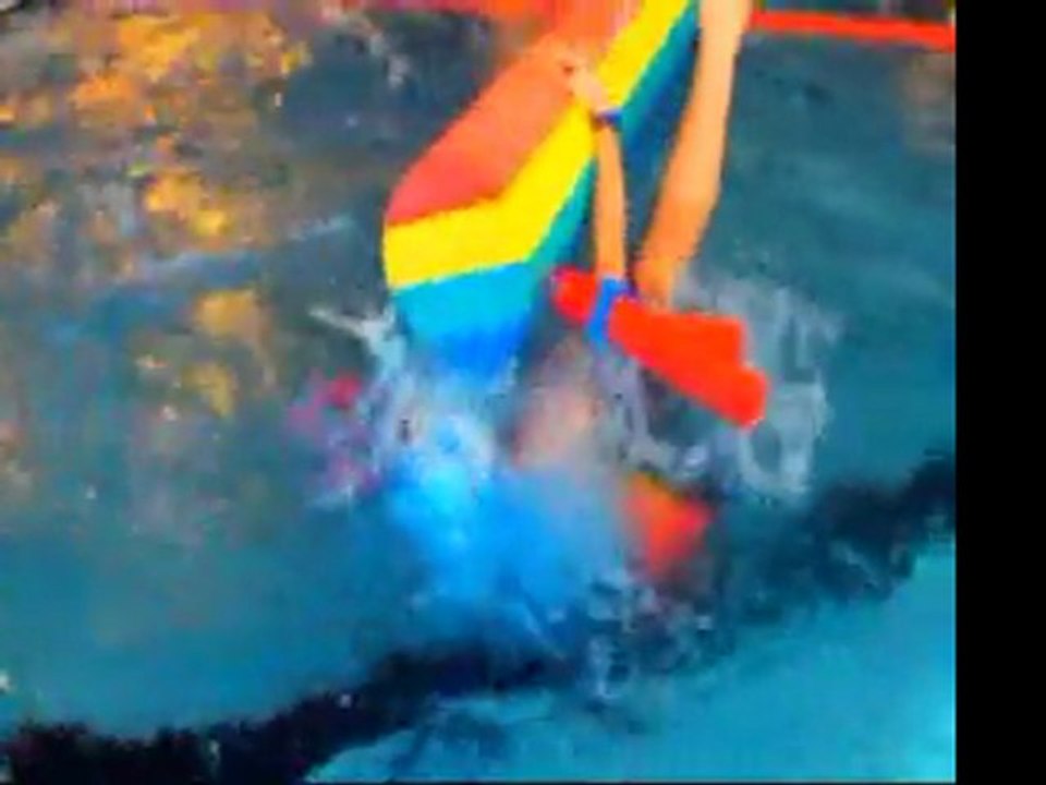 Allez viens à la piscine partie 2/3