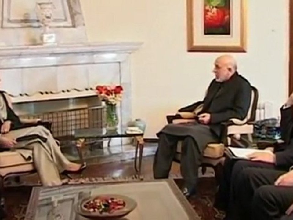 Pakistan FM meets Karzai