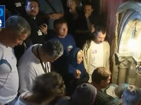 Десятки тысяч паломников празднуют