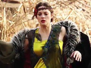 Marion Cotillard Takes a Sprint in 1920s Attire