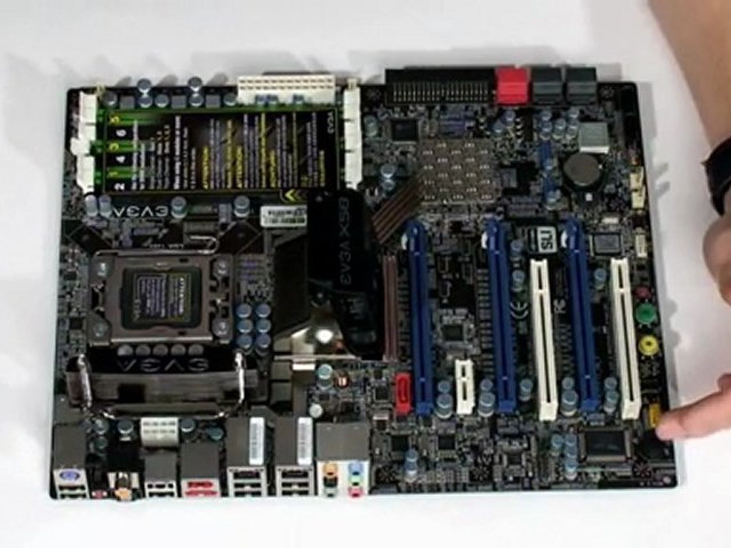 eVGA X58 Motherboard Overview (Linus Tech Tips #3)