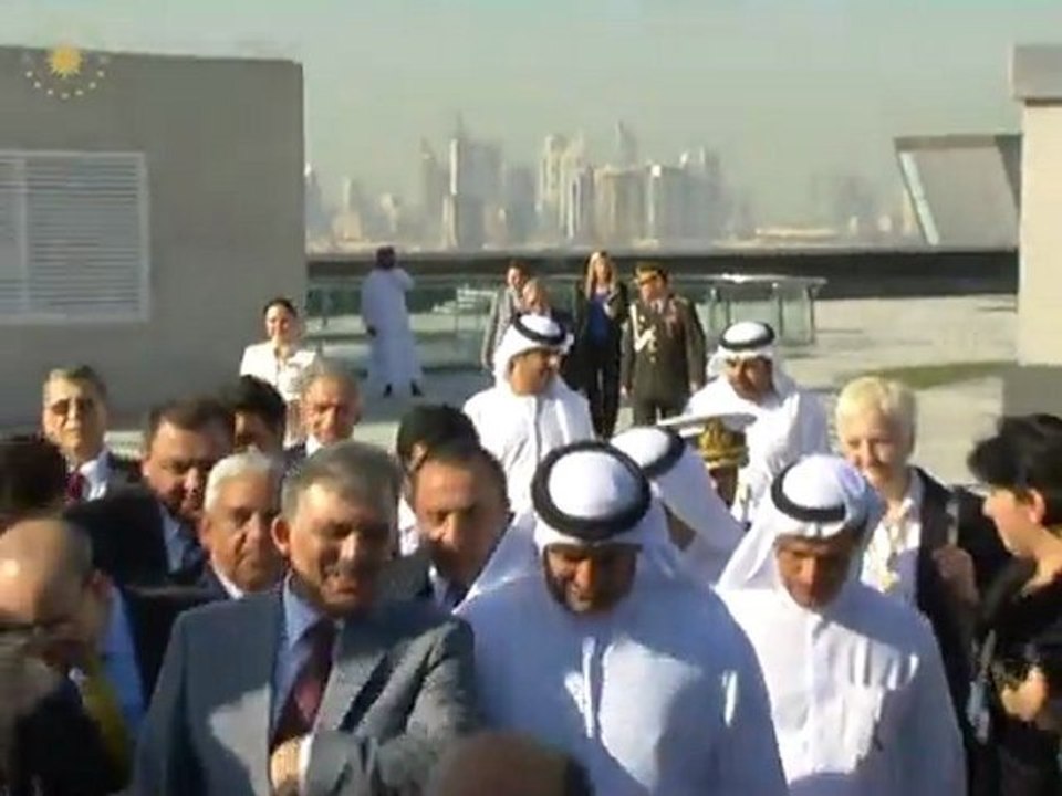Cumhurbaşkanı Gül, Dubai'de Meydan Otel'inde incelemelerde bulundu