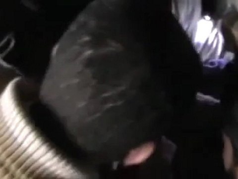 فري برس حمص تلبيسة محاولة اسعاف الشهيد عبد الباسط احمد الضاهر الخطيب و تلقينه الشهادة مؤثر 31 1 2012