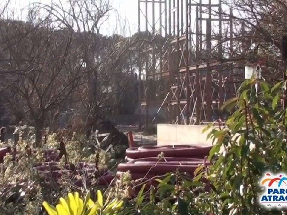 Vidéo de construction du coaster au Parque de Atracciones Madrid