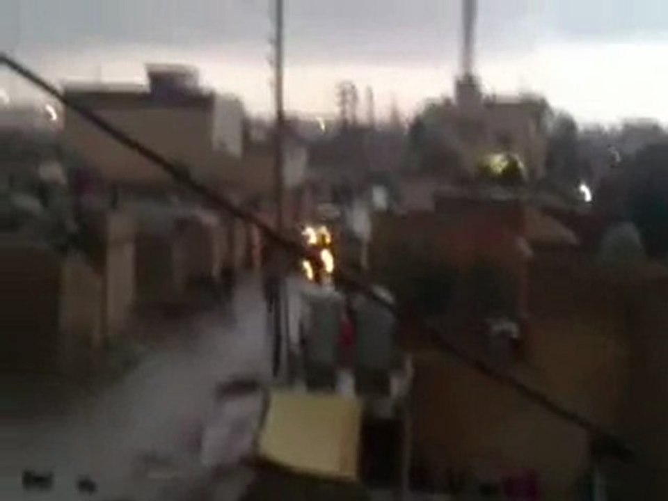 فري برس   الحسكة حي المفتي اطلاق نار على المتظاهرين العزل 31 1 2012