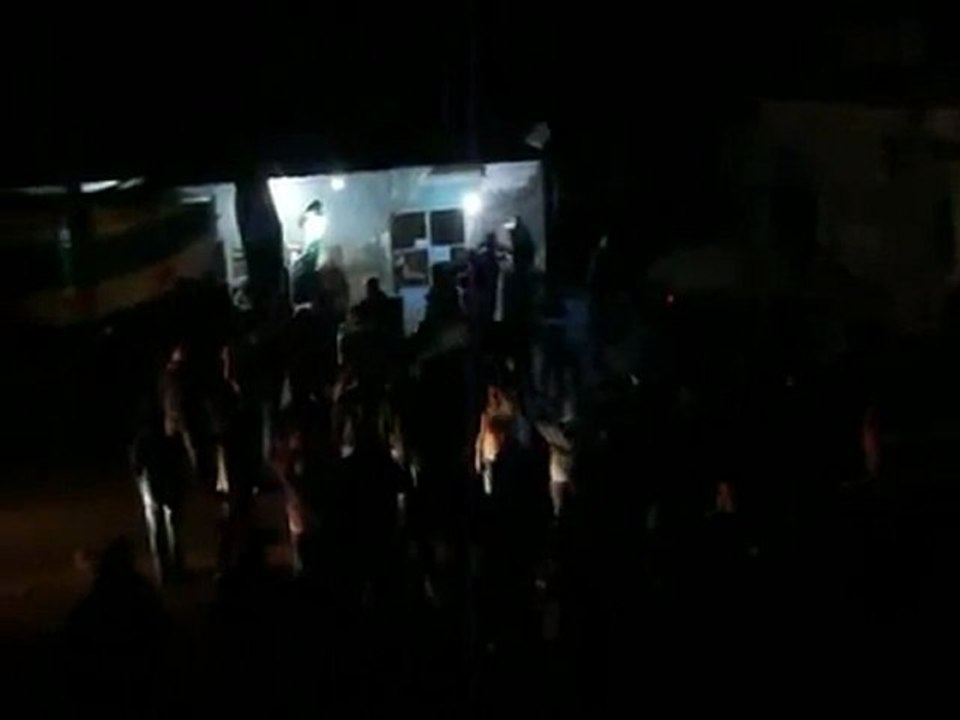 فري برس   ادلب   حزانو    مظاهرة مسائية 31 1 2012 جـ2