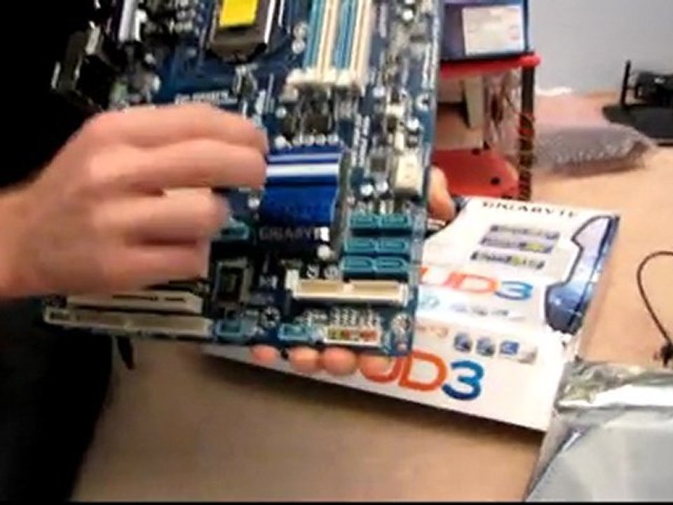 Gigabyte P55A-UD3 P55 Core i5 LGA1156 Motherboard Unboxing & First Look Linus Tech Tips