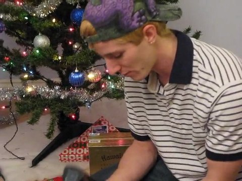 Edifier e3300 Lifestyle 2.1 Speaker System Unboxing & First Look Linus Tech Tips feat. Esther!