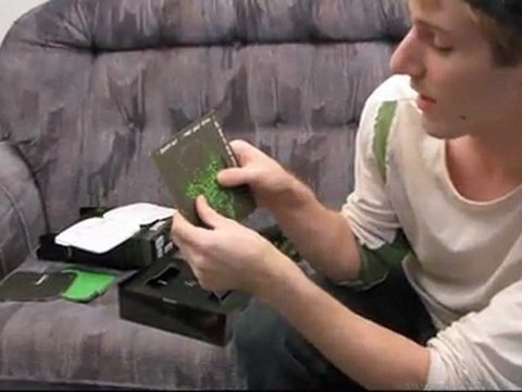 Razer Imperator High Performance Ergonomic Laser Gaming Mouse Unboxing & First Look Linus Tech Tips