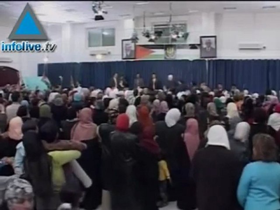 العالم يحتفل بيوم المراة