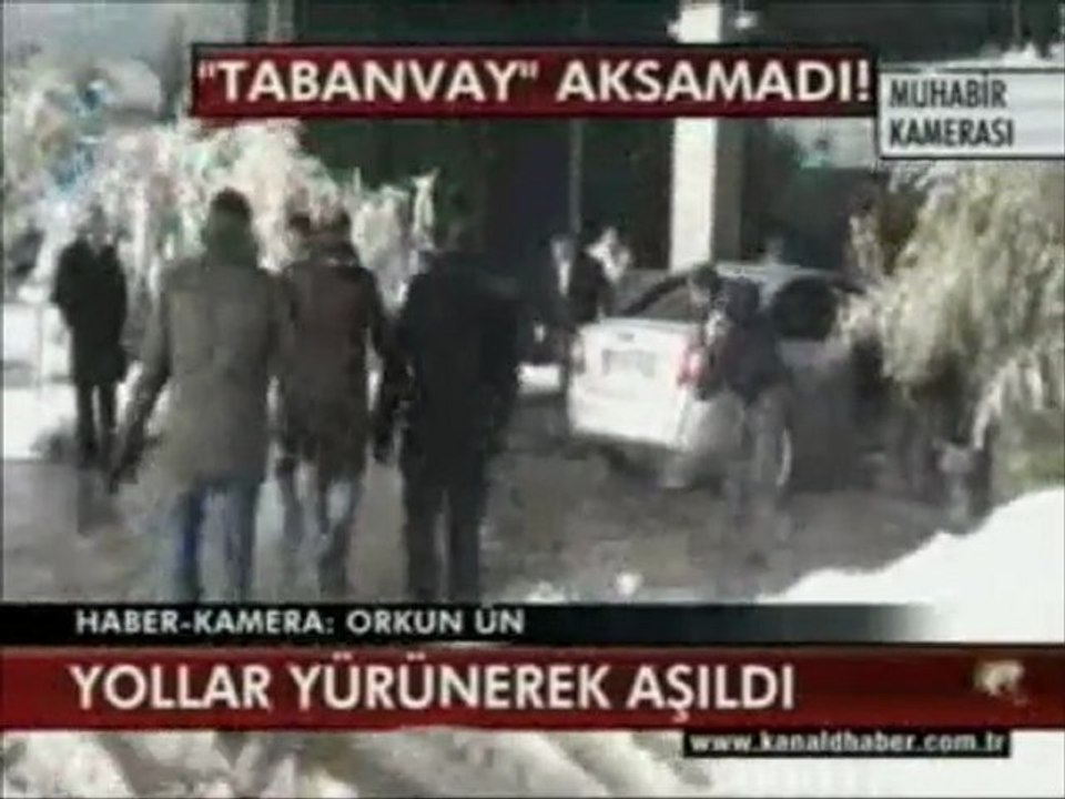 Birand Kanal D Muhabirlerini Fena Azarladı!