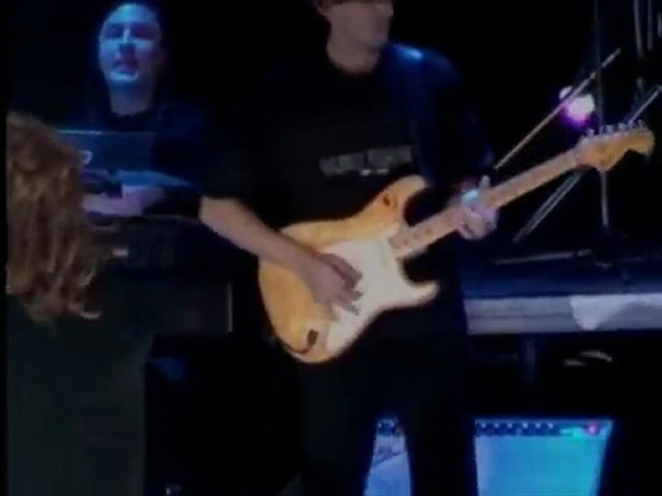 Alla Pugacheva / Алла Пугачева - Сольный концерт в Киеве 2000 (эпизод)