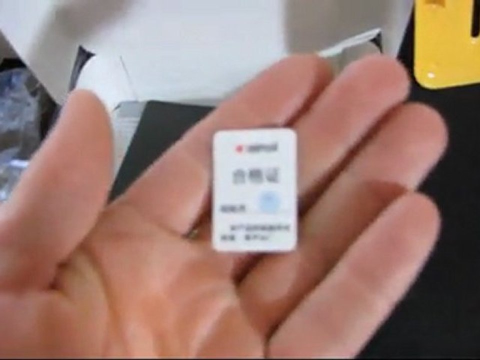 Ainol V9000HDG 8GB 5" Touch Screen 1080P HD Media Player Unboxing & First Look Linus Tech Tips