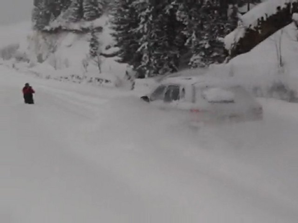 huseyın  şahin ayder yaylası jip kar