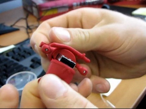 Fruitshop Bone Collection Ninja Panda Tiger USB Flash Drives Unboxing & First Look Linus Tech Tips