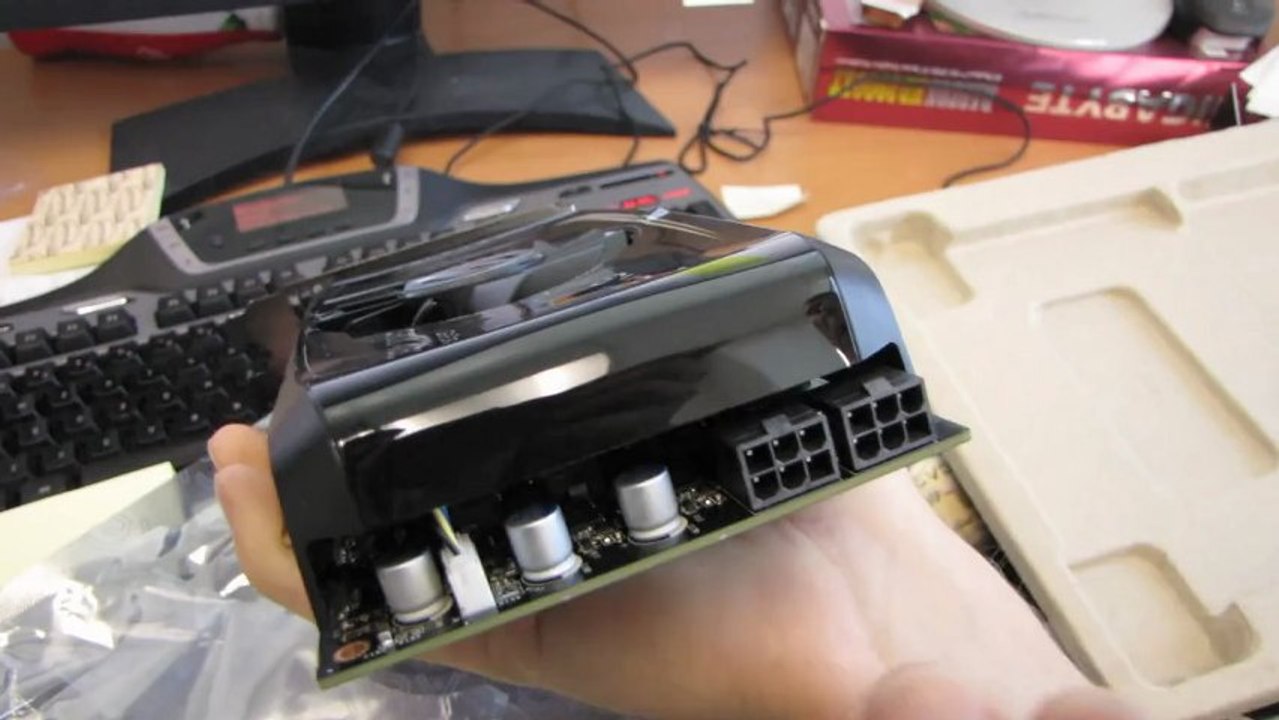 EVGA NVIDIA GeForce GTX 460 Fermi 768MB Gaming Video Card Unboxing & First Look Linus Tech Tips