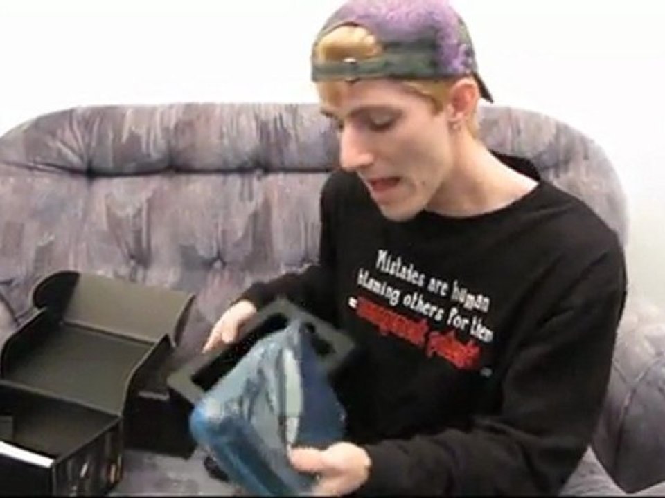 ASUS O!Play Air Network 1080p Wireless HD Media Player Unboxing & First Look Linus Tech Tips