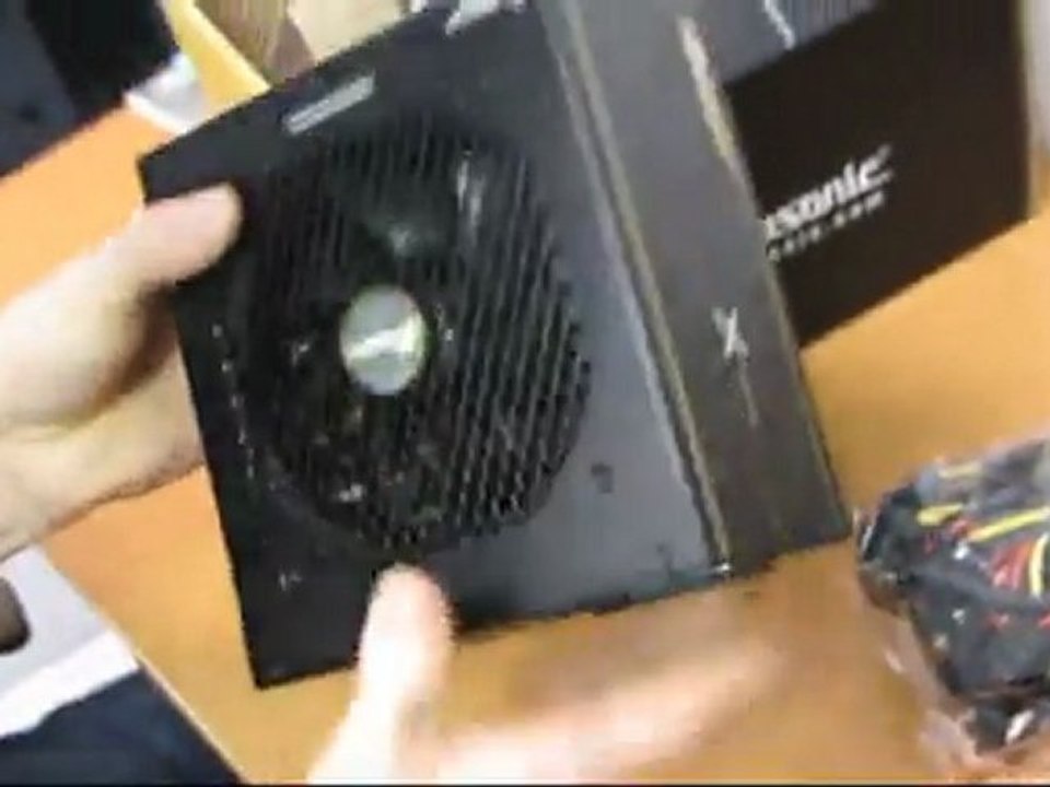 Seasonic X-Series 650W 80+ Gold Certified PC Power Supply Unboxing & First Look Linus Tech Tips