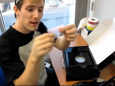 Zotac MAG HD-ND01-U Atom ION All in One Mini Desktop PC Unboxing & First Look Linus Tech Tips